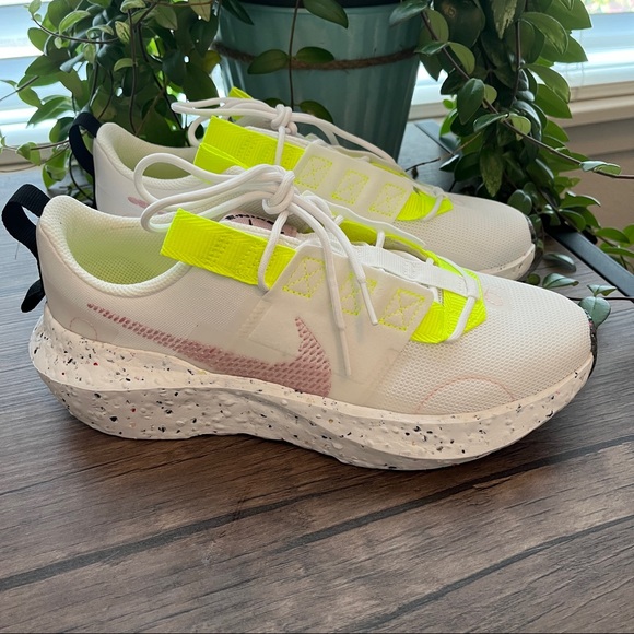Nike Shoes - NIKE WOMEN'S CRATER IMPACT SHOES SZ 8 - White